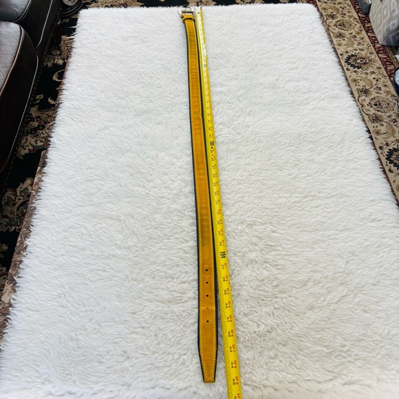 Versace Vtg Yellow Suede Vera Pelle Genuine Leather Belt with Silver Buckle 36 - Picture 12 of 16